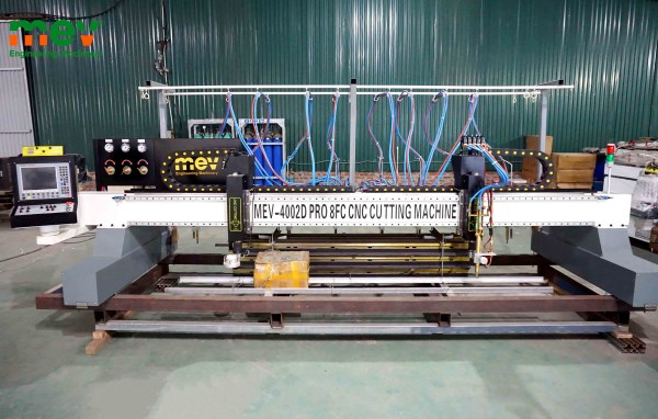 Máy cắt pha băng CNC MEV 4002D
